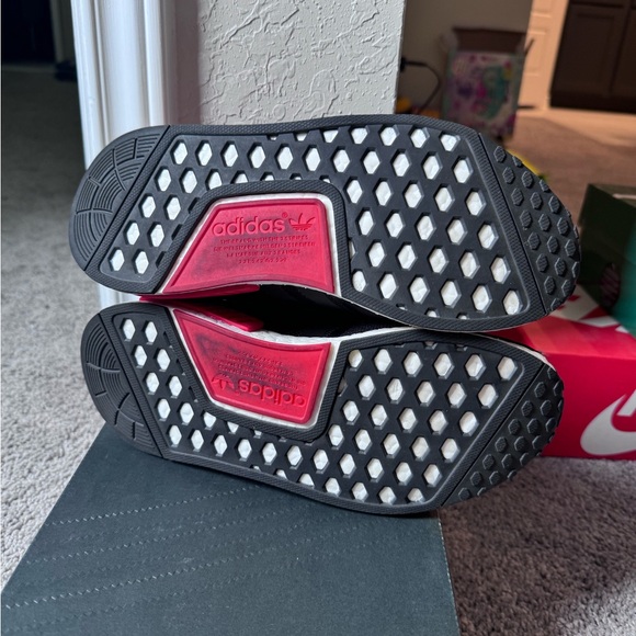 Adidas nmd r1 boost foot locker exclusive sz 8 - Picture 9 of 9